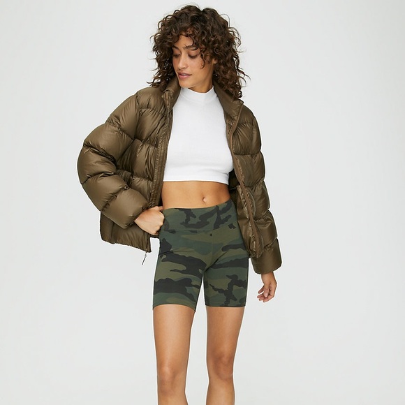 BNWT TNA cropped thermal in mirror blue - Picture 6 of 7